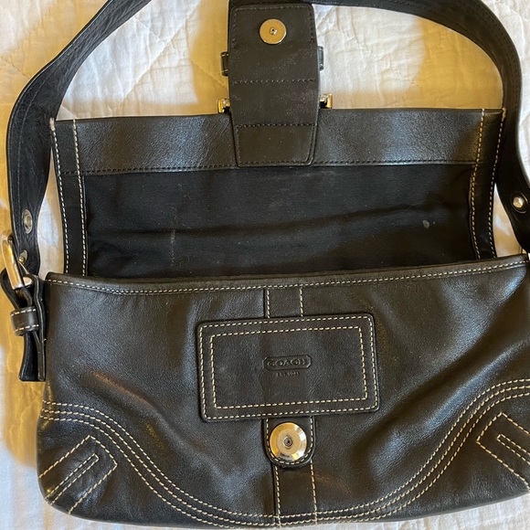 Black coach bag with silver clasp. - Picture 8 of 9